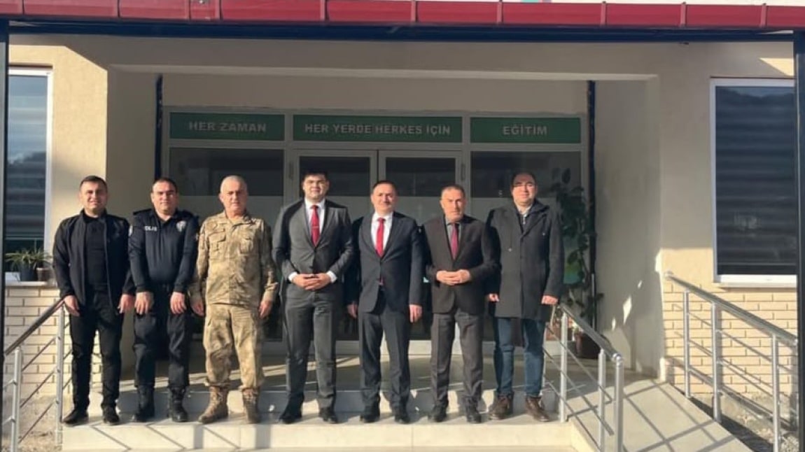 ÇATALPINAR İLÇE KAYMAKAMIMIZIN KURUMUMUZA ZİYARETİ